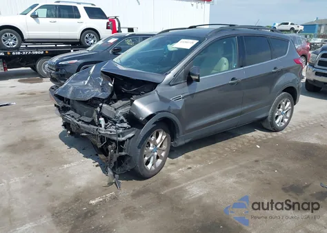 2013 Ford Escape Sel z USA, uszkodzony, nr VIN 1FMCU0H94DUC31482